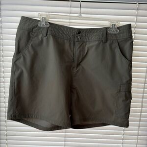 Women's Willit Green Shorts Size 12 NWOT